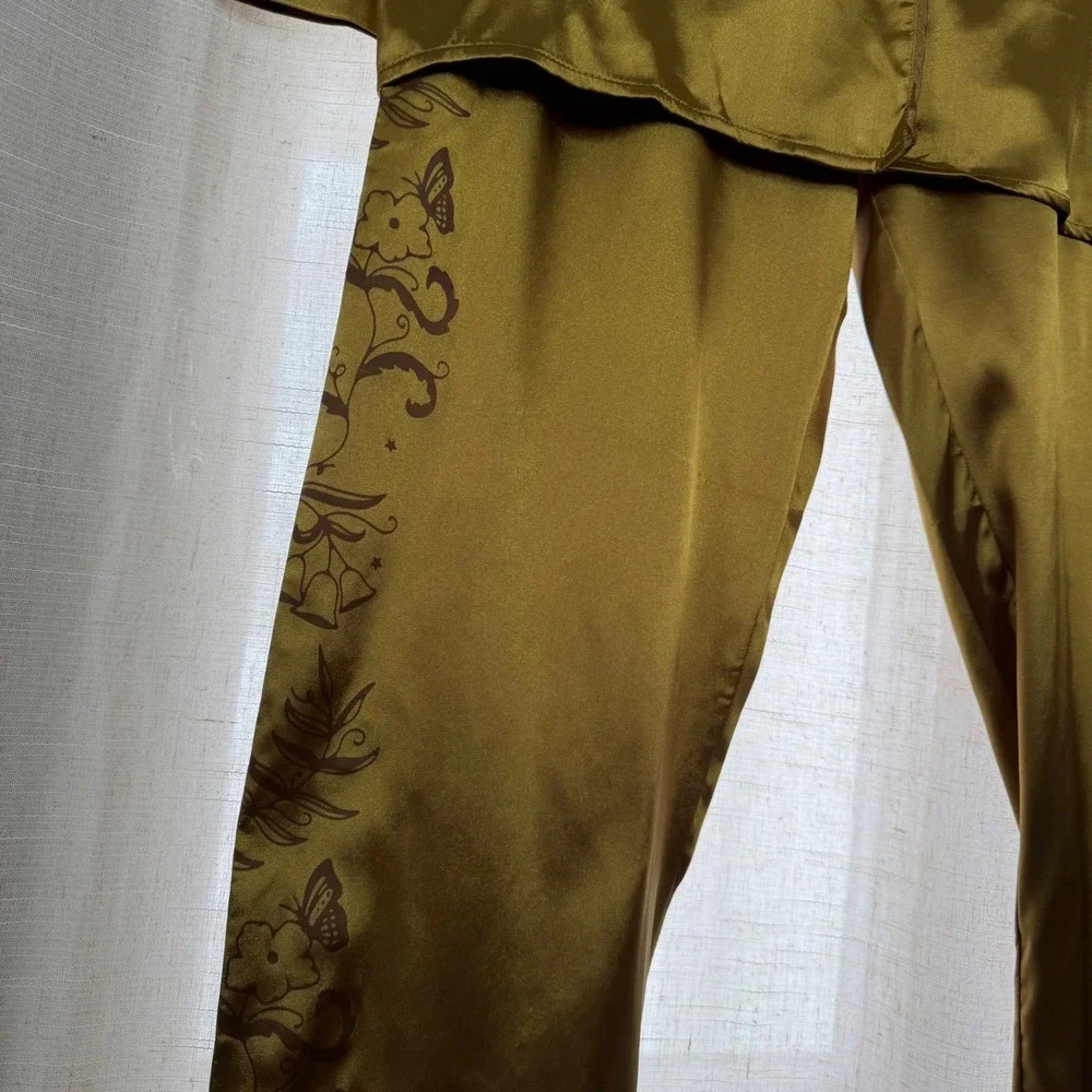 NWOT Taylor Swift Fearless Satin Pajama Set Gold‎ Official Merch MEDIUM